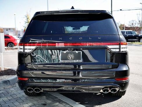 Used 2025 Lincoln Aviator Black Label w/ Jet Appearance Package image 10