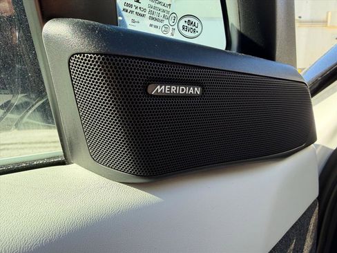 Used 2023 Land Rover Range Rover Sport SE image 10