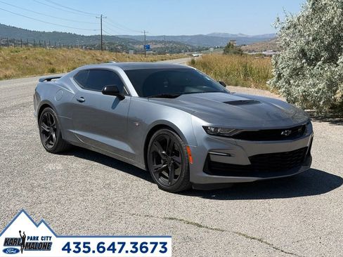Used 2020 Chevrolet Camaro SS RWD image 7