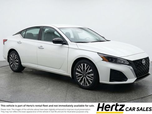 Used 2025 Nissan Altima 2.5 SV image 1