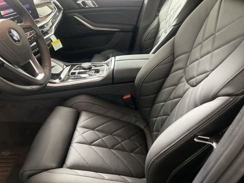Certified 2024 BMW X5 xDrive40i image 9