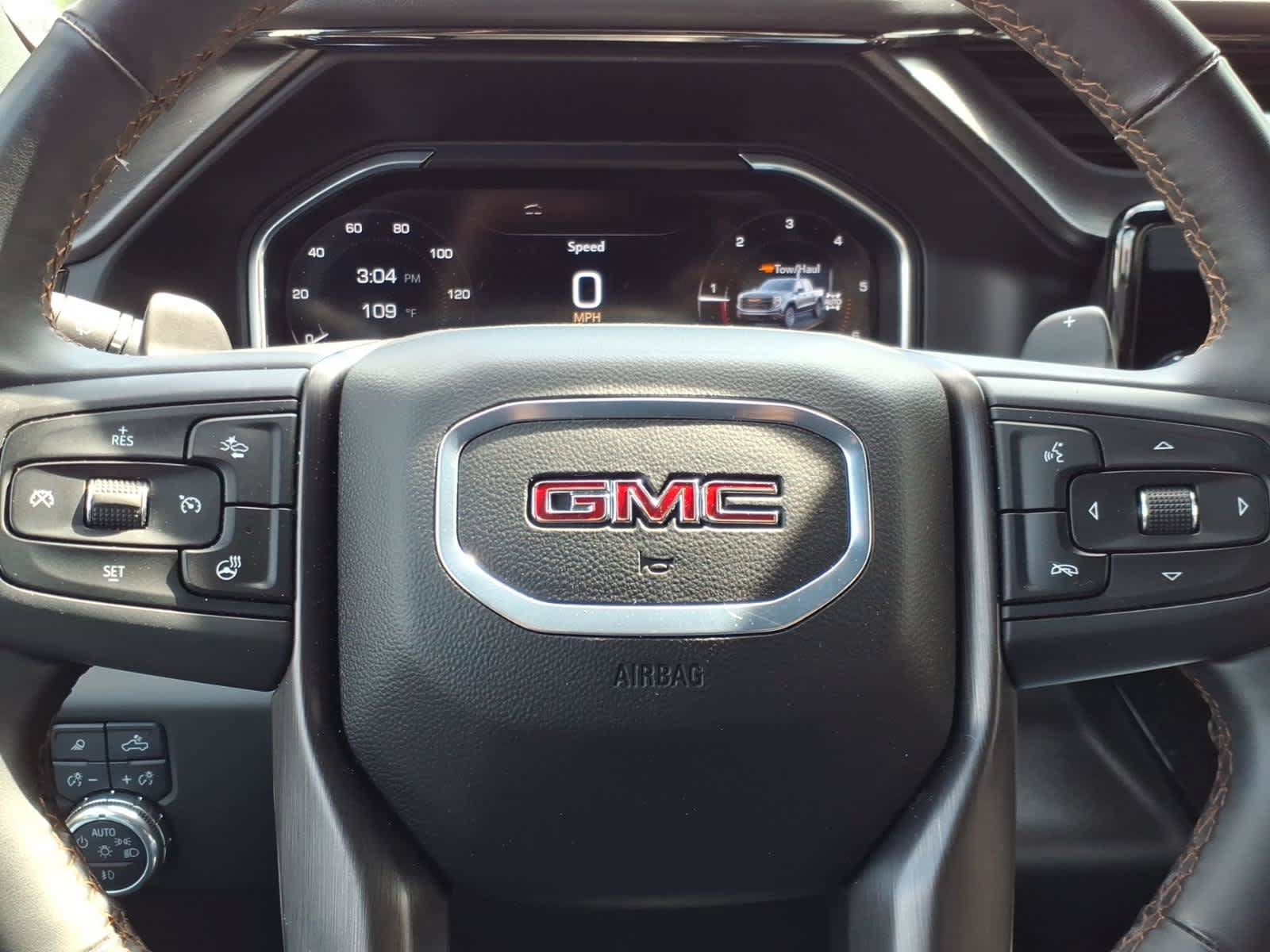 Used 2025 GMC Sierra 1500 AT4 w/ AT4 Premium Package AWD/4WD image 14