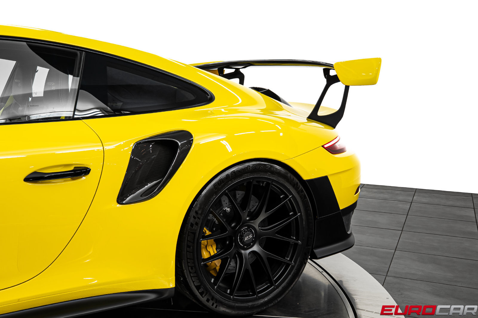 Used 2019 Porsche 911 GT2 RS RWD image 22