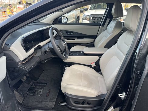 Certified 2024 Nissan Ariya AWD image 12