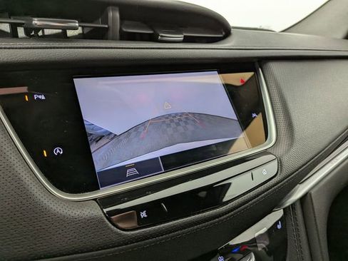 Certified 2023 Cadillac XT6 Luxury AWD/4WD image 5