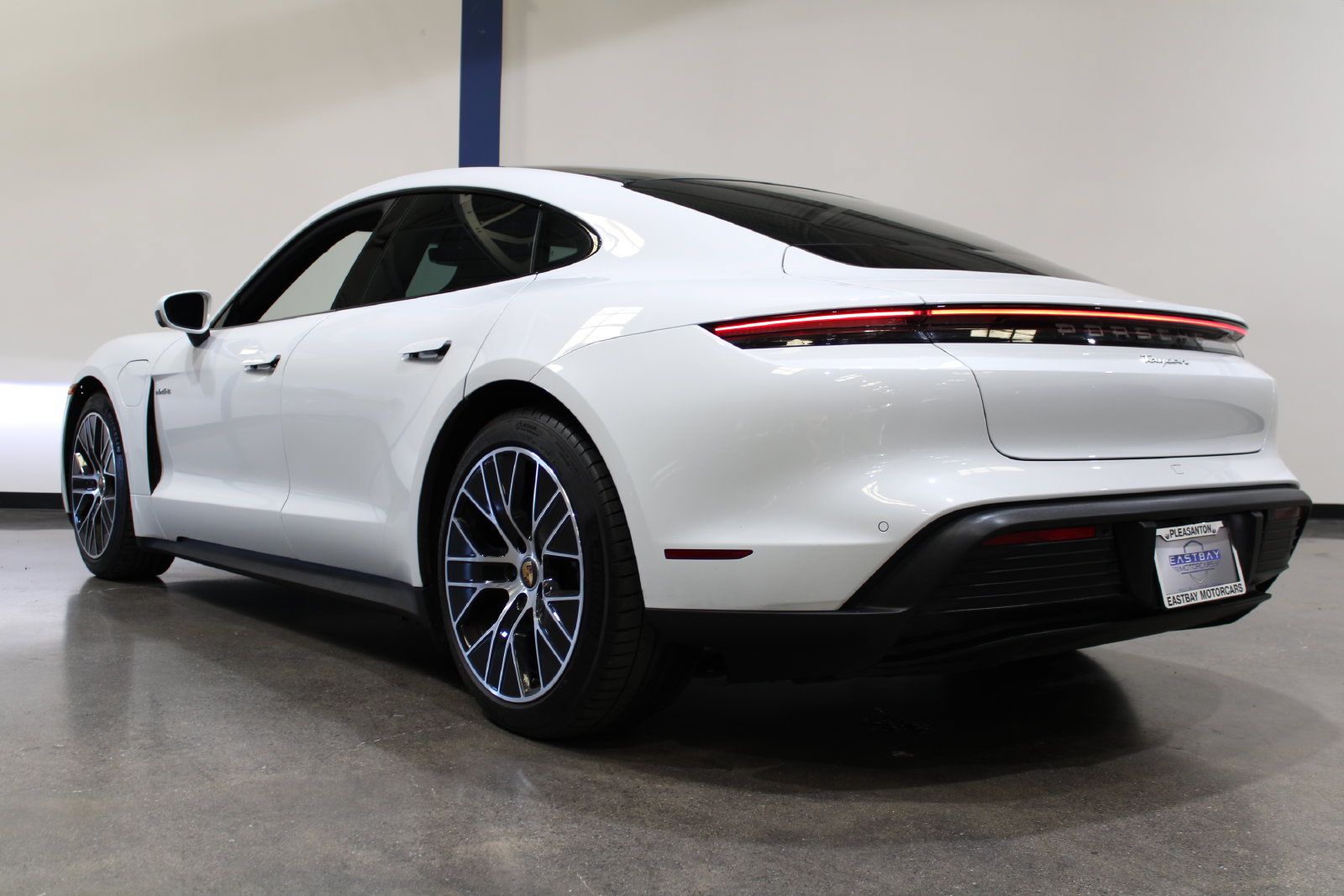 Used 2023 Porsche Taycan RWD image 10