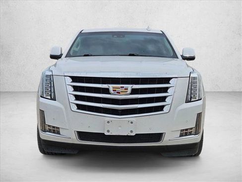 Used 2019 Cadillac Escalade Premium Luxury image 2