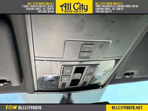 Used 2021 Volkswagen Tiguan SE image 25