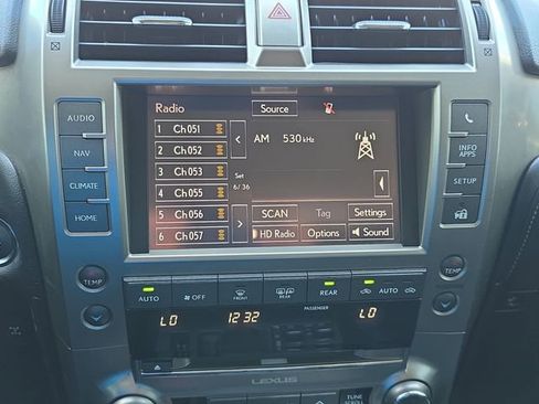 Used 2014 Lexus GX 460 w/ Premium Package AWD/4WD image 21