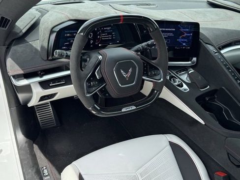 Used 2023 Chevrolet Corvette Z06 RWD image 13