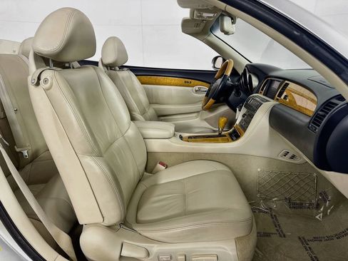 Used 2004 Lexus SC 430 Convertible RWD image 28