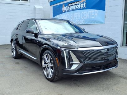 Used 2025 Cadillac Lyriq Luxury w/ LPO, Floor Liner Package