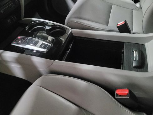 Used 2018 Honda Pilot Touring image 26