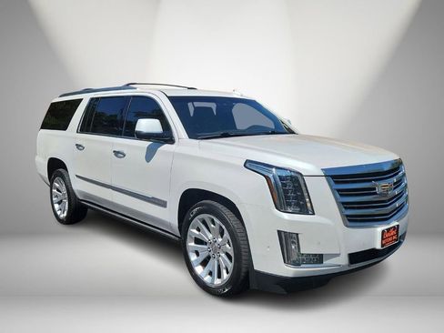 Used 2019 Cadillac Escalade ESV Platinum image 1