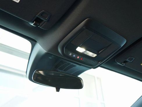 New 2025 Chevrolet Equinox EV LT image 21