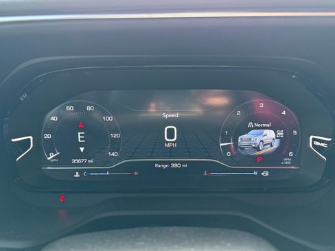 Used 2024 GMC Yukon XL Denali AWD/4WD image 13