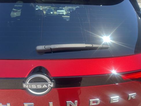 Certified 2024 Nissan Pathfinder Platinum w/ Cargo Package AWD/4WD image 34