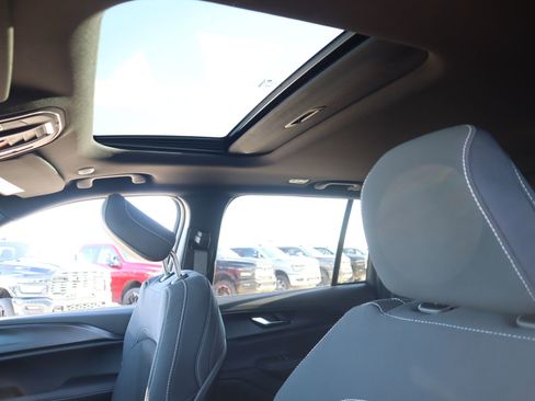 New 2026 Jeep Grand Cherokee Laredo image 15