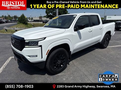 Used 2023 Nissan Frontier SV w/ Midnight Edition Package AWD/4WD image 2