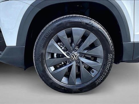 Used 2024 Volkswagen Taos S FWD image 10