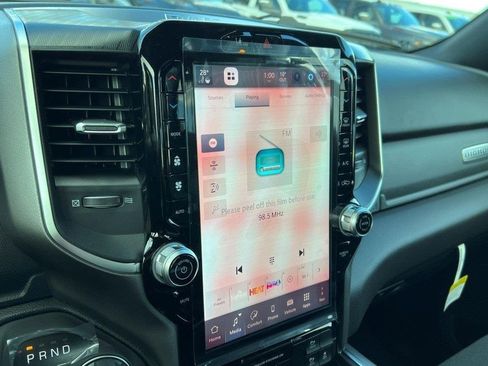 New 2026 RAM 1500 4x4 Crew Cab image 32