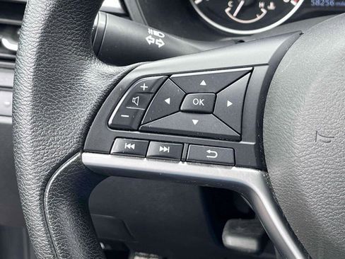 Used 2024 Nissan Altima 2.5 SV FWD image 30