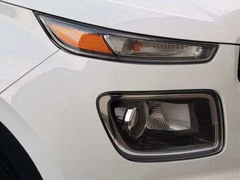 New 2026 Hyundai Venue SE image 15