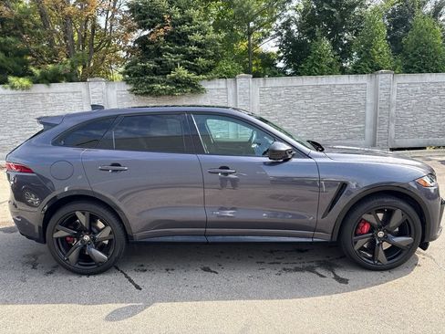 Used 2024 Jaguar F-PACE SVR AWD/4WD image 9