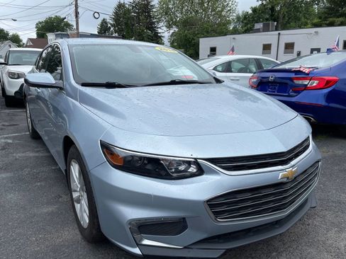 Used 2018 Chevrolet Malibu LT image 4