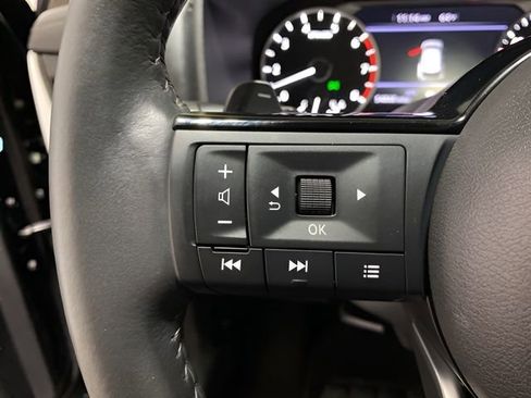 Certified 2022 Nissan Rogue SV w/ SV Premium Package AWD/4WD image 14