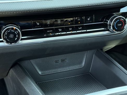 New 2026 Chevrolet Equinox LT FWD image 17