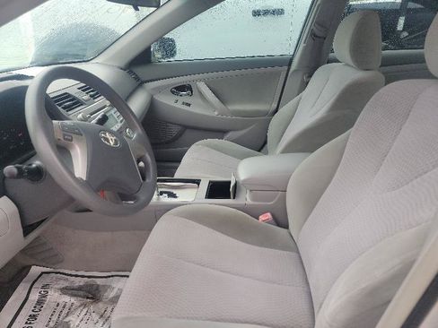 Used 2011 Toyota Camry LE w/ LE Extra-Value Pkg FWD image 9