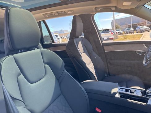 Certified 2025 Volvo XC90 B6 Plus image 13