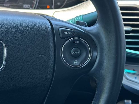 Used 2015 Honda Accord EX-L image 25