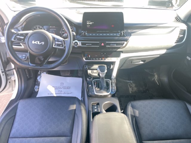 Used 2023 Kia Seltos SX w/ SX Sunroof Package AWD/4WD image 13