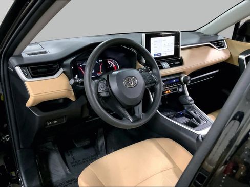 Certified 2025 Toyota RAV4 XLE AWD/4WD image 18