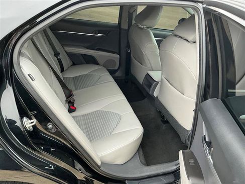 Used 2021 Toyota Camry SE FWD image 36