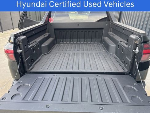 Certified 2025 Hyundai Santa Cruz SE image 18