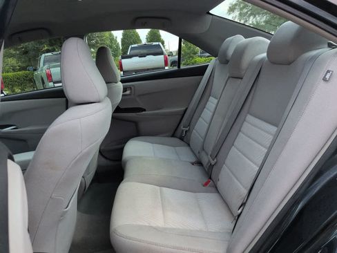 Used 2015 Toyota Camry LE FWD image 13