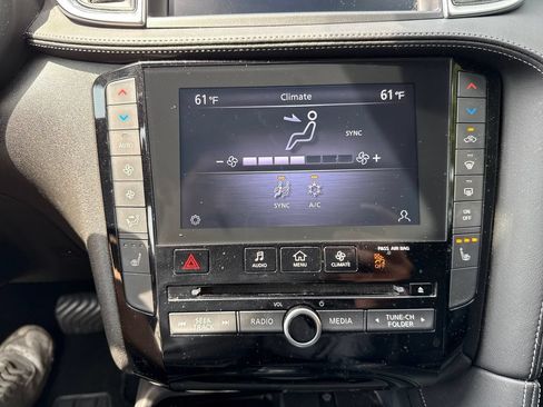 Used 2023 INFINITI QX50 Luxe AWD/4WD image 19