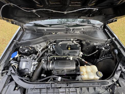 Used 2020 Ford Explorer XLT w/ Equipment Group 202A image 34