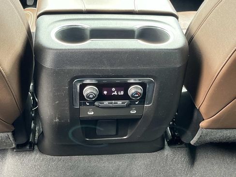 Used 2023 Chevrolet Tahoe High Country AWD/4WD image 18
