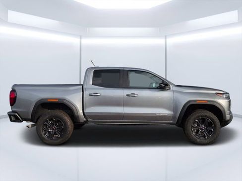 Used 2024 GMC Canyon Elevation RWD image 2