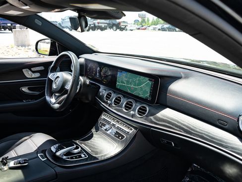 Used 2018 Mercedes-Benz E 43 AMG 4MATIC Sedan image 22