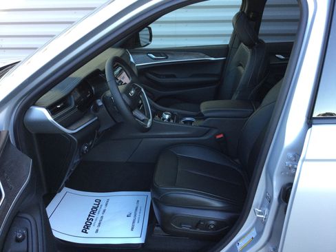 New 2025 Jeep Grand Cherokee Limited w/ Trailer Tow Package image 7