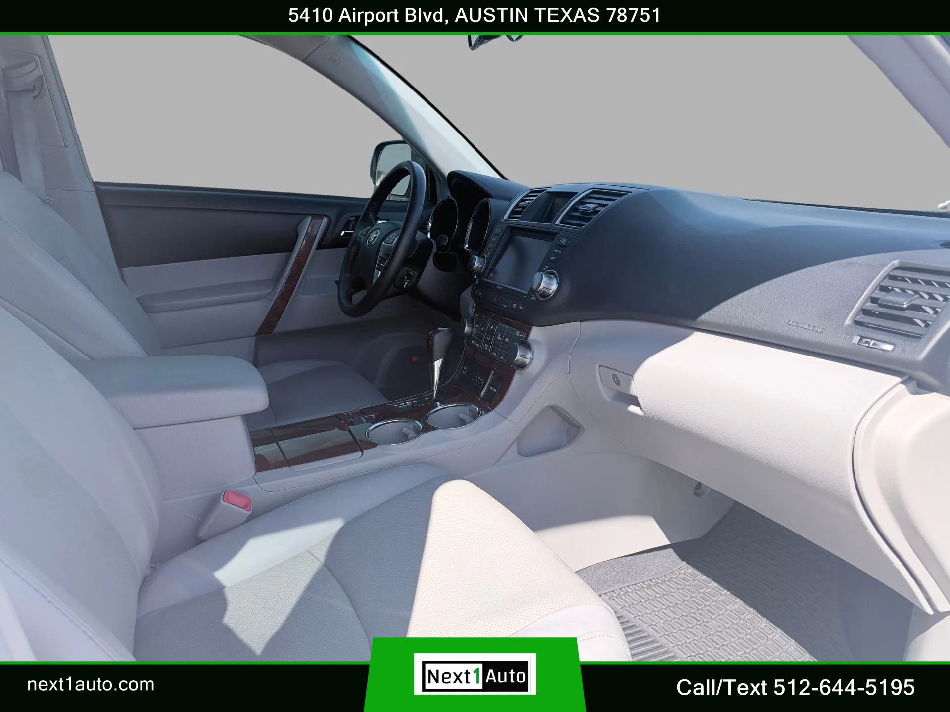 Used 2012 Toyota Highlander Limited w/ Tow Pkg AWD/4WD image 28