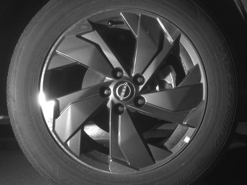 Used 2025 Nissan Rogue SV image 13