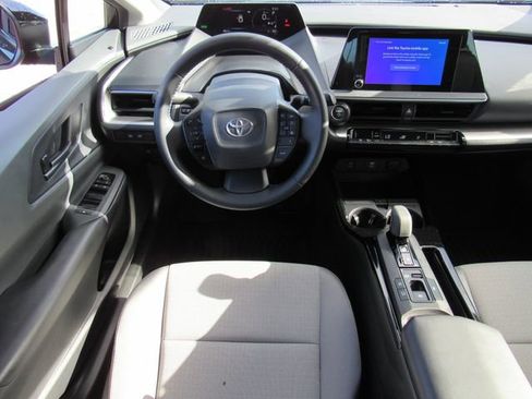 Used 2023 Toyota Prius LE FWD image 16