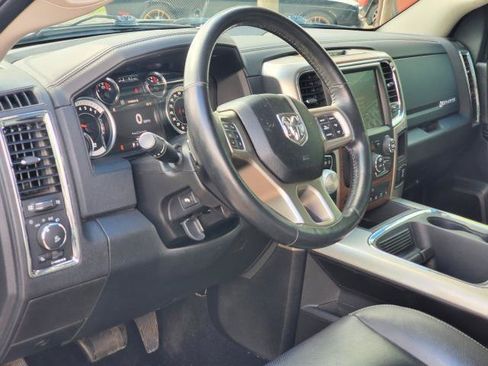 Used 2017 RAM 1500 Laramie w/ Convenience Group AWD/4WD image 7