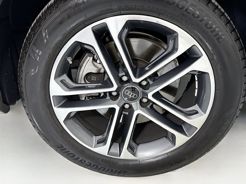 Certified 2025 Audi Q5 Premium w/ Premium Plus AWD/4WD image 32